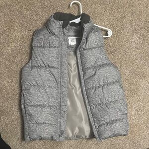 GAP Kids Heather Gray Vest Never worn.
